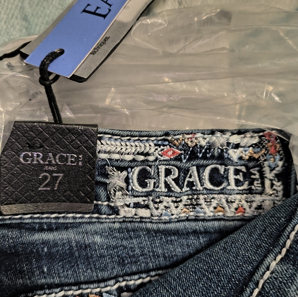 Grace in LA Blue Jeans with Contrast Stitching and Twill Weave - Picture 7 of 8
